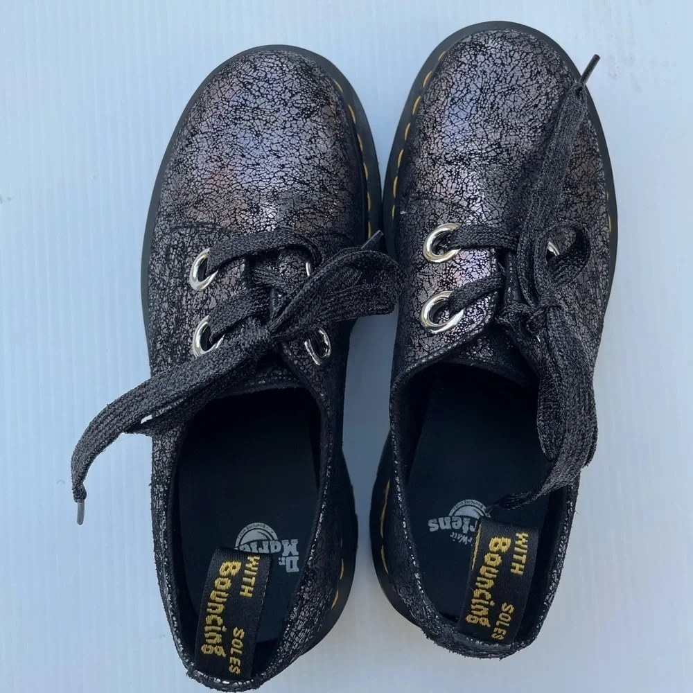 Dr. Martens Holly Platform Shoe Oxford In Pewter Metallic